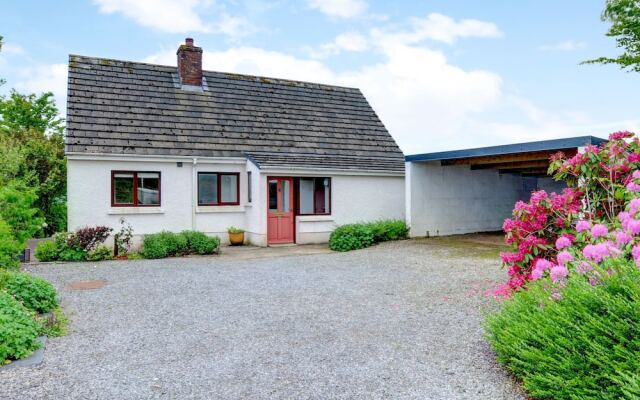 Quaint Holiday Home in Bwlch-y-groes With Garden