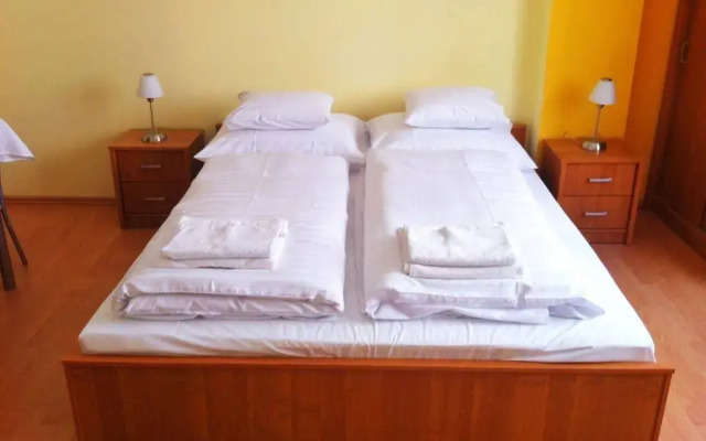 Jolie Apartman