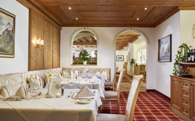 Hotel Alpenhof
