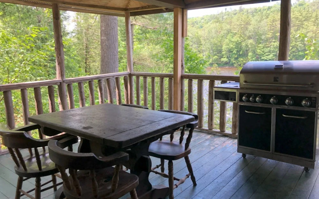 Kennebec Riverside Cabins