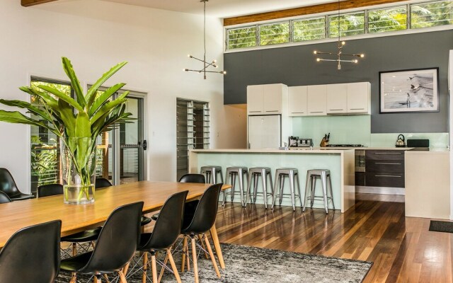 Rosewood House - sweeping ocean views