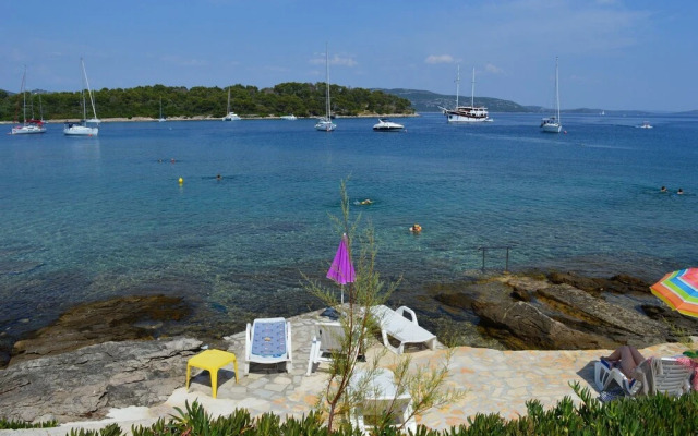 Davor - 20m From sea - A1