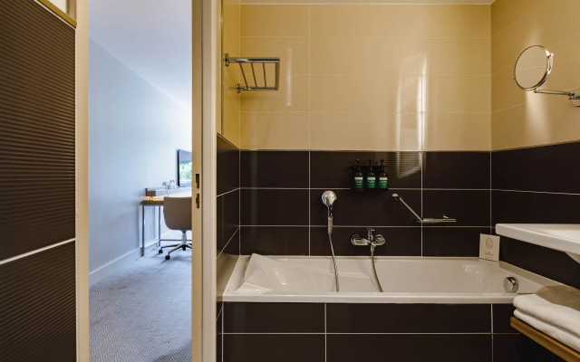 Crowne Plaza Lyon - Cité Internationale by IHG