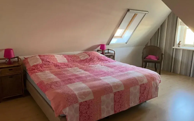 Spacious Holiday Home Close to the sea