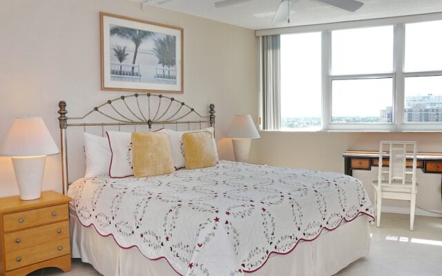 Sunny Beachfront Condo With Pool and Sw-facing Balcony