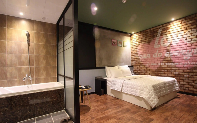 G7 Hotel