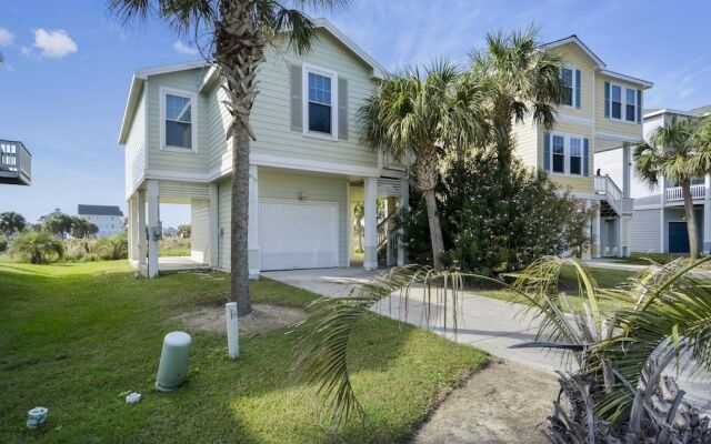 Beach Blast 3 Br home by RedAwning