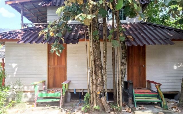 Wild Flower Hostel Koh Lanta