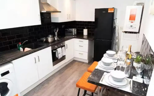Near Transport - Parking - Wifi - Sleeps 3