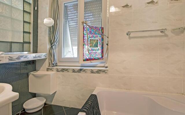 Apartments Brodarica