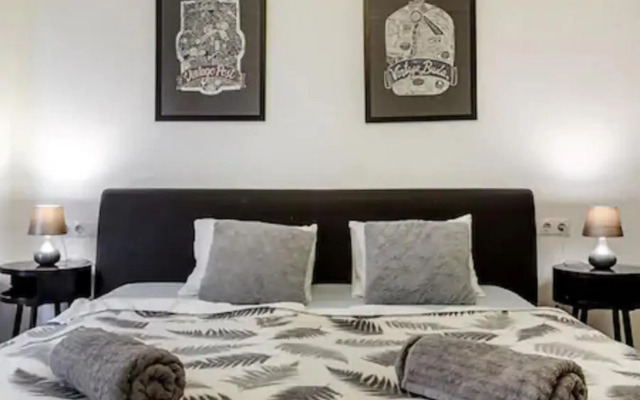 Splendid apartment at Gozsdu Courtyard