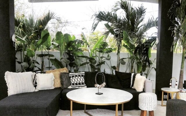 White Palm Hotel Bali
