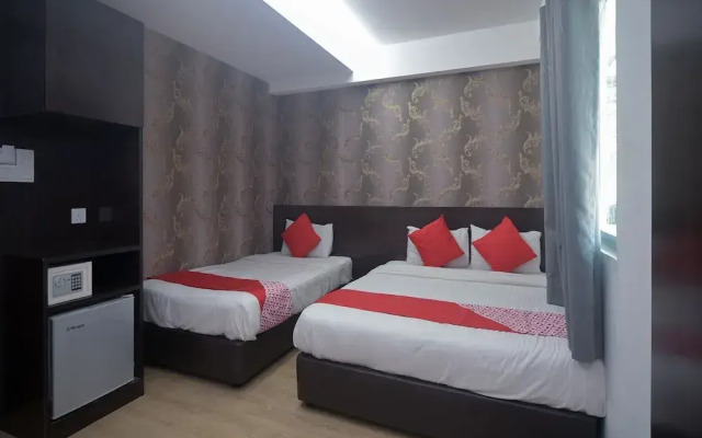 Oyo 44052 Seven Hotel