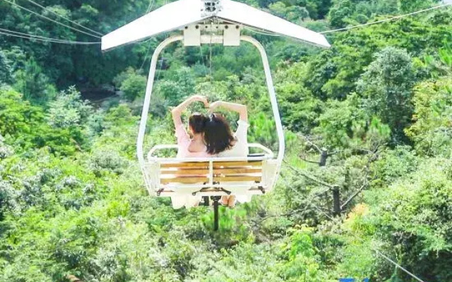 Nianhuagu Hotel (Tianlu Mountain Resort)