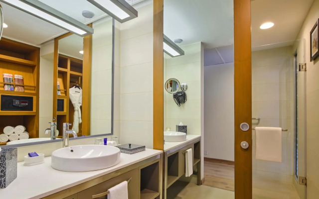 Vivanta Ahmedabad SG Highway