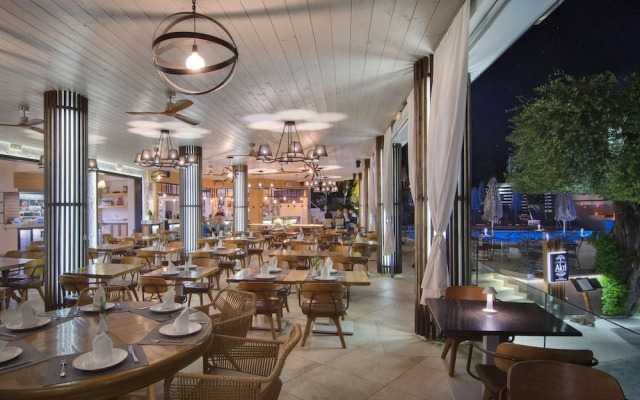 Valtos Beach Hotel