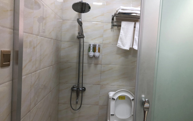 Yueqingnian Apartment