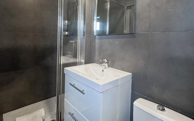 827 Barthélémy