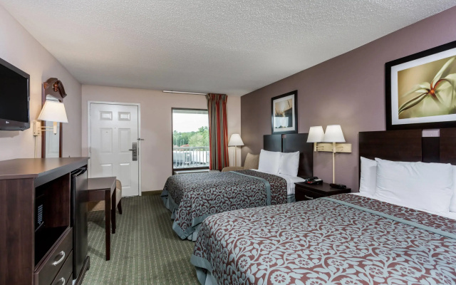 Days Inn by Wyndham Lugoff