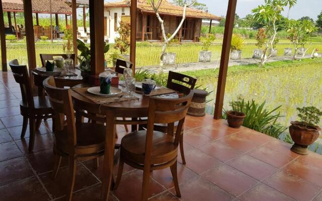 Alamanda Family Villas & Pool