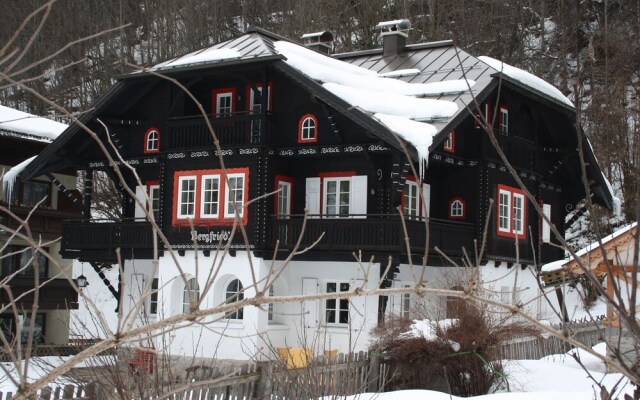 Spacious Villa in Zell am See near Ski Area