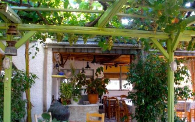 Rafeleti Rooms
