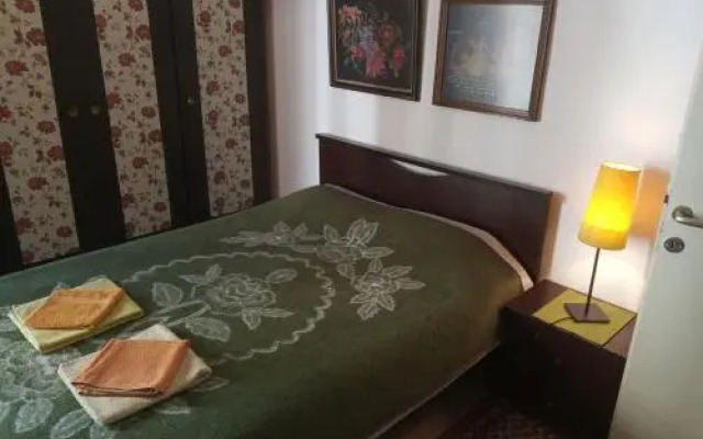 Cosy Central Penthouse -Up To 6 Guests- With Wifi