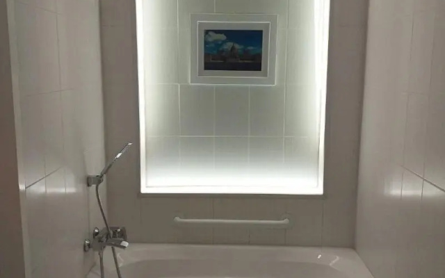 Whitehouse of the Lord of Scents