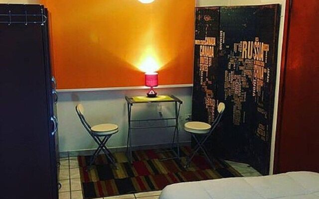 Travel International Hostal - Cafe