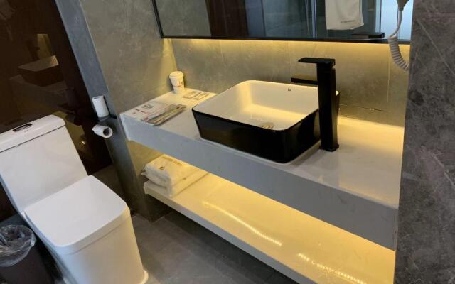 IU Hotels· Tianjin Houtai Chengjian University Haitai Industrial Park