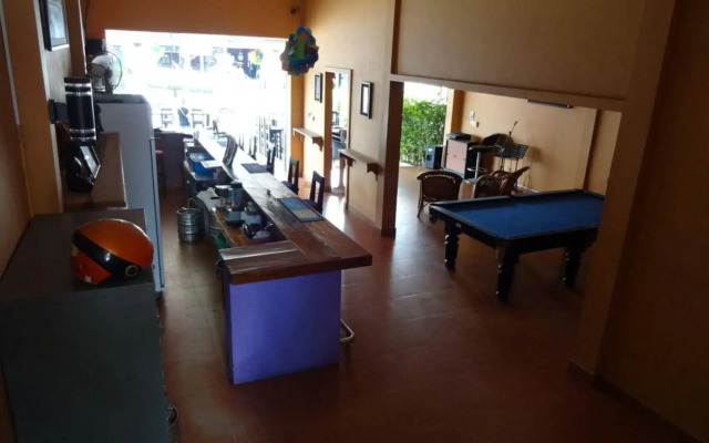 KONG Bar & Guesthouse