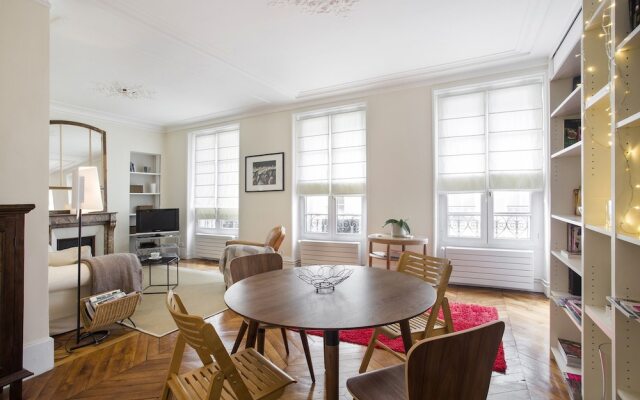 Designer Stay - Bastille Terrace