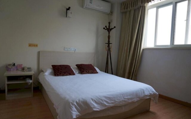 Nanjing Lukou Bianfang Hotel