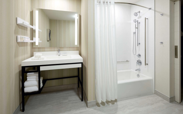 Hilton Garden Inn Montreal Midtown