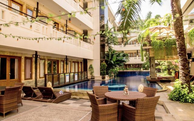 Famous Hotel Kuta