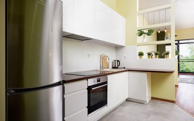 Lumina stylish and spacious studio