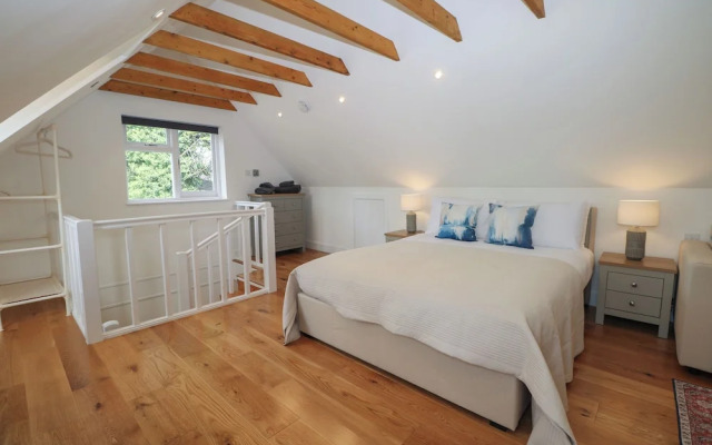 Thames Retreat