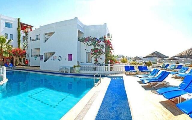 Club Alka Apart Hotel