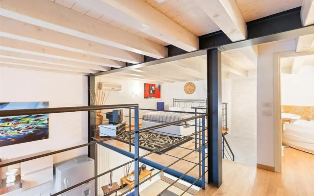 Stylish Loft Porta Romana