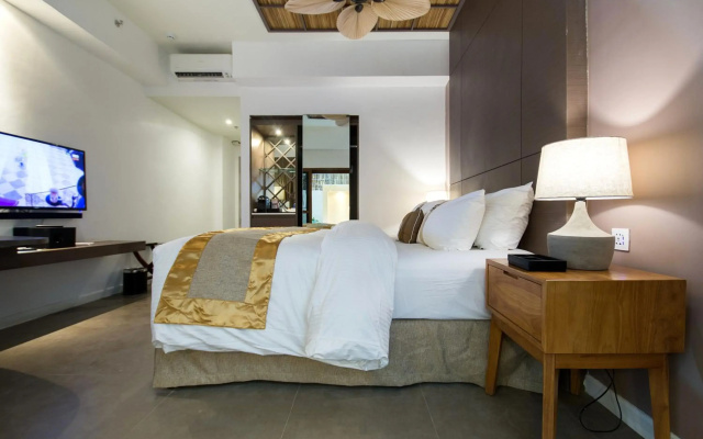 Ferra Hotel and Garden Suites