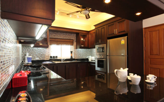 The Chase and Foxlea Executive Villas