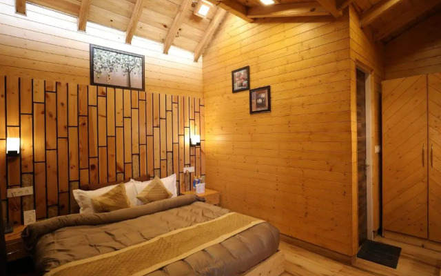 Rooftop Cottages & Restaurant Pangot