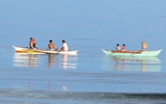 La Pernela Beachfront Resort