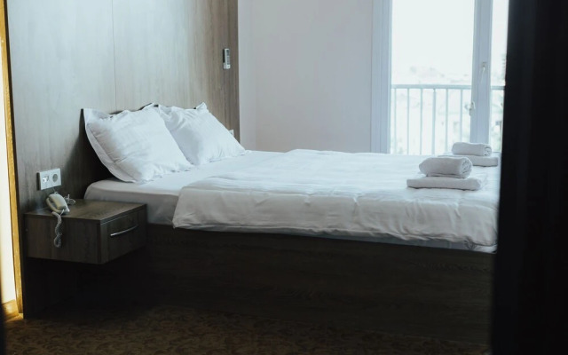 NY World Hotel