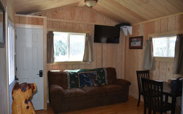 Yellowstone Mountain Cabins