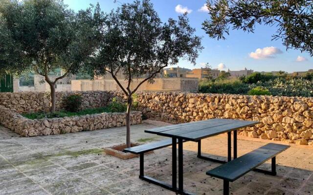 Hofra Farmhouse - 5 bedroom farmhouse with private pool available