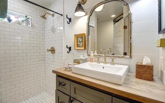 The Gulf House Gs512 Home