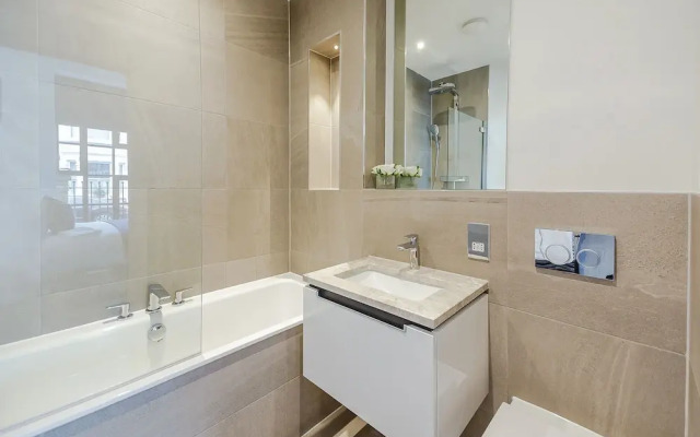 Palace Wharf Apartments