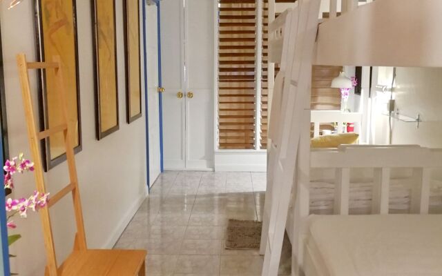 Bed In Town - Hostel