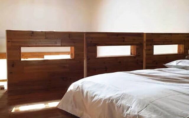 Yiyun Boutique Inn (Tongli Juepin Design)